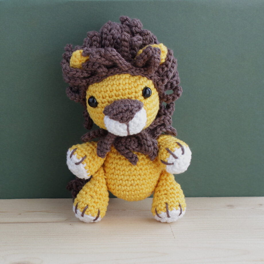 crochet amigurumi lion