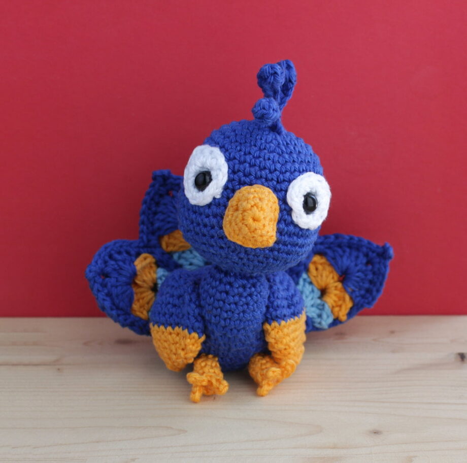 amigurumi crochet peacock