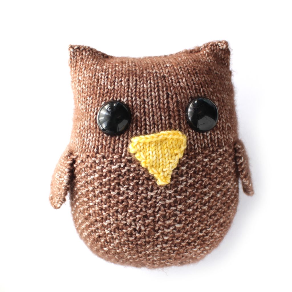knit amigurumi owl